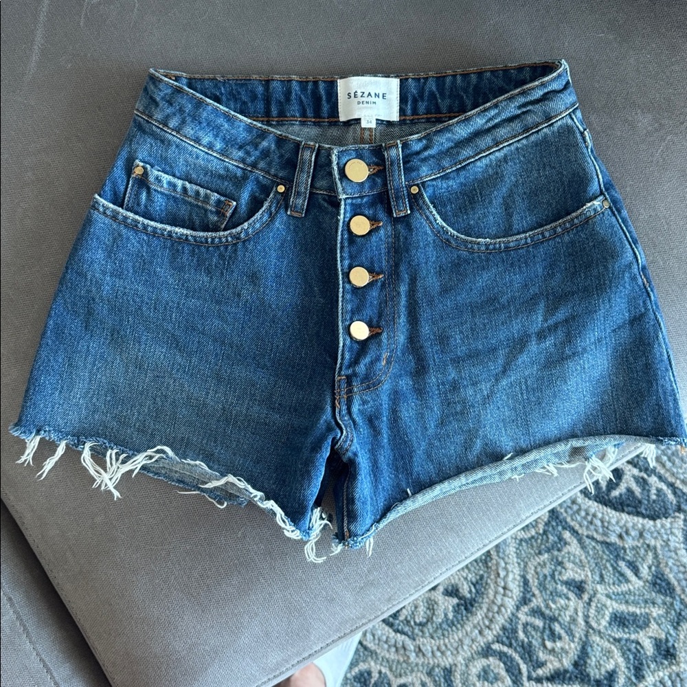 Sezane 1968 cutoff shorts